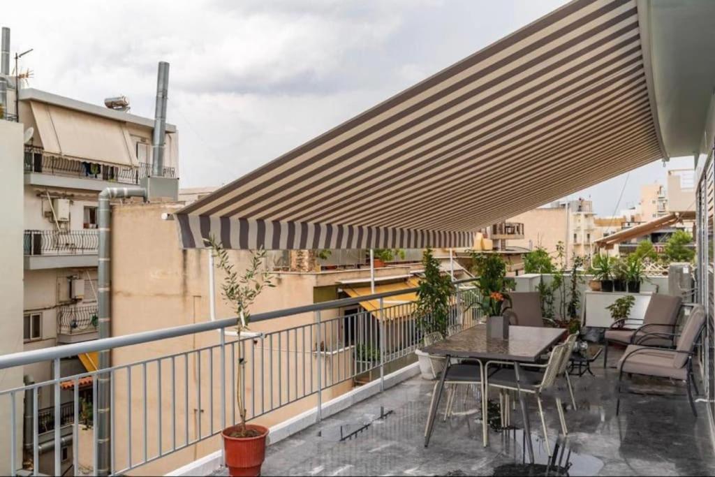 Artistic Apt In Vibrant Gazi With Large Terrace By Ghh Athens Luaran gambar