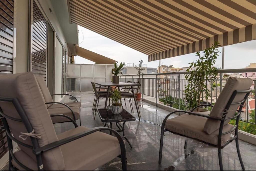 Artistic Apt In Vibrant Gazi With Large Terrace By Ghh Athens Luaran gambar
