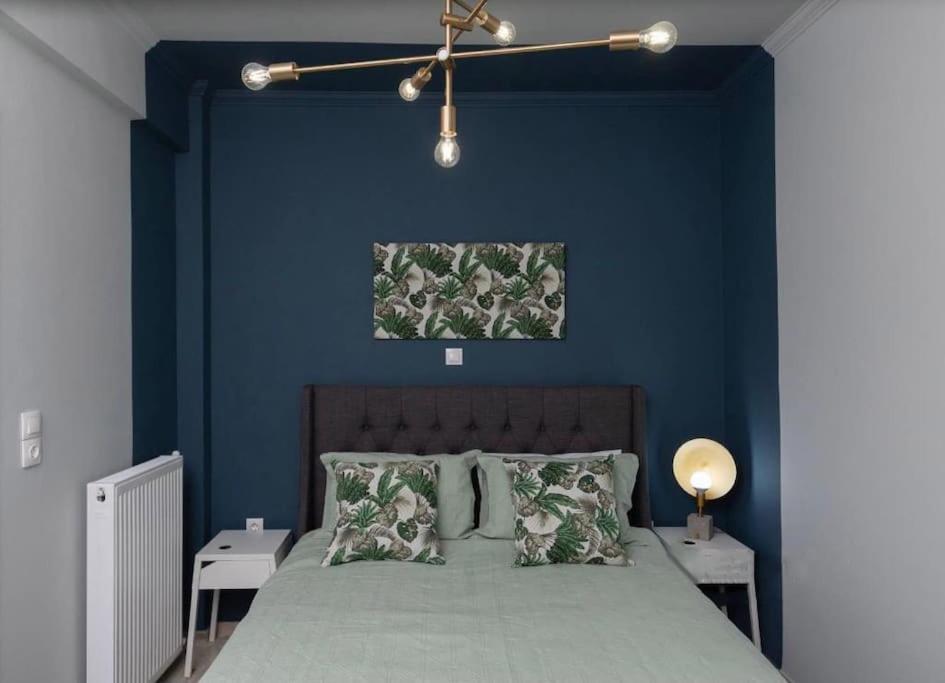 Artistic Apt In Vibrant Gazi With Large Terrace By Ghh Athens Luaran gambar
