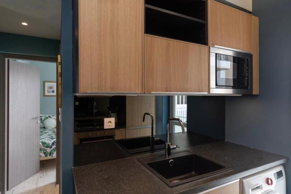 Artistic Apt In Vibrant Gazi With Large Terrace By Ghh Athens Luaran gambar