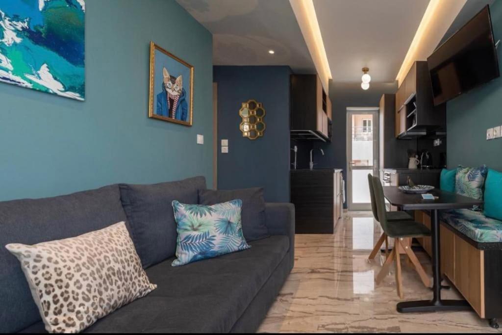 Artistic Apt In Vibrant Gazi With Large Terrace By Ghh Athens Luaran gambar