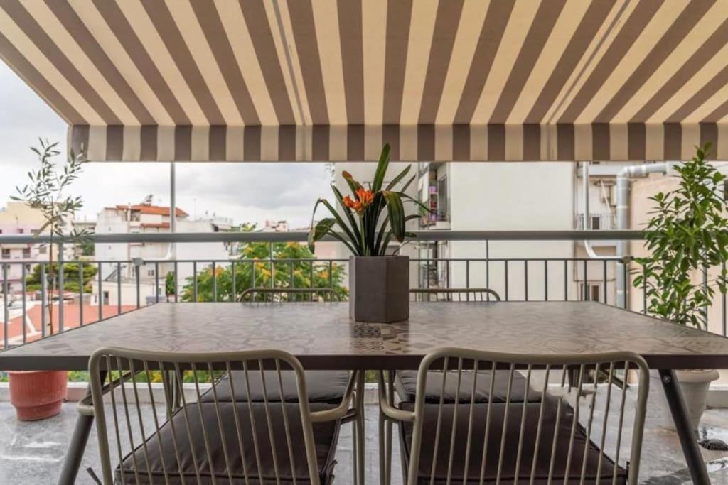 Artistic Apt In Vibrant Gazi With Large Terrace By Ghh Athens Luaran gambar